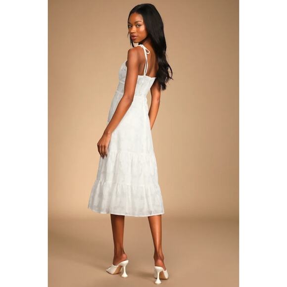 NWT Lulus Sweet Sentiments White Jacquard Tiered Midi Dress Summery Beachy Sz S - Picture 4 of 9